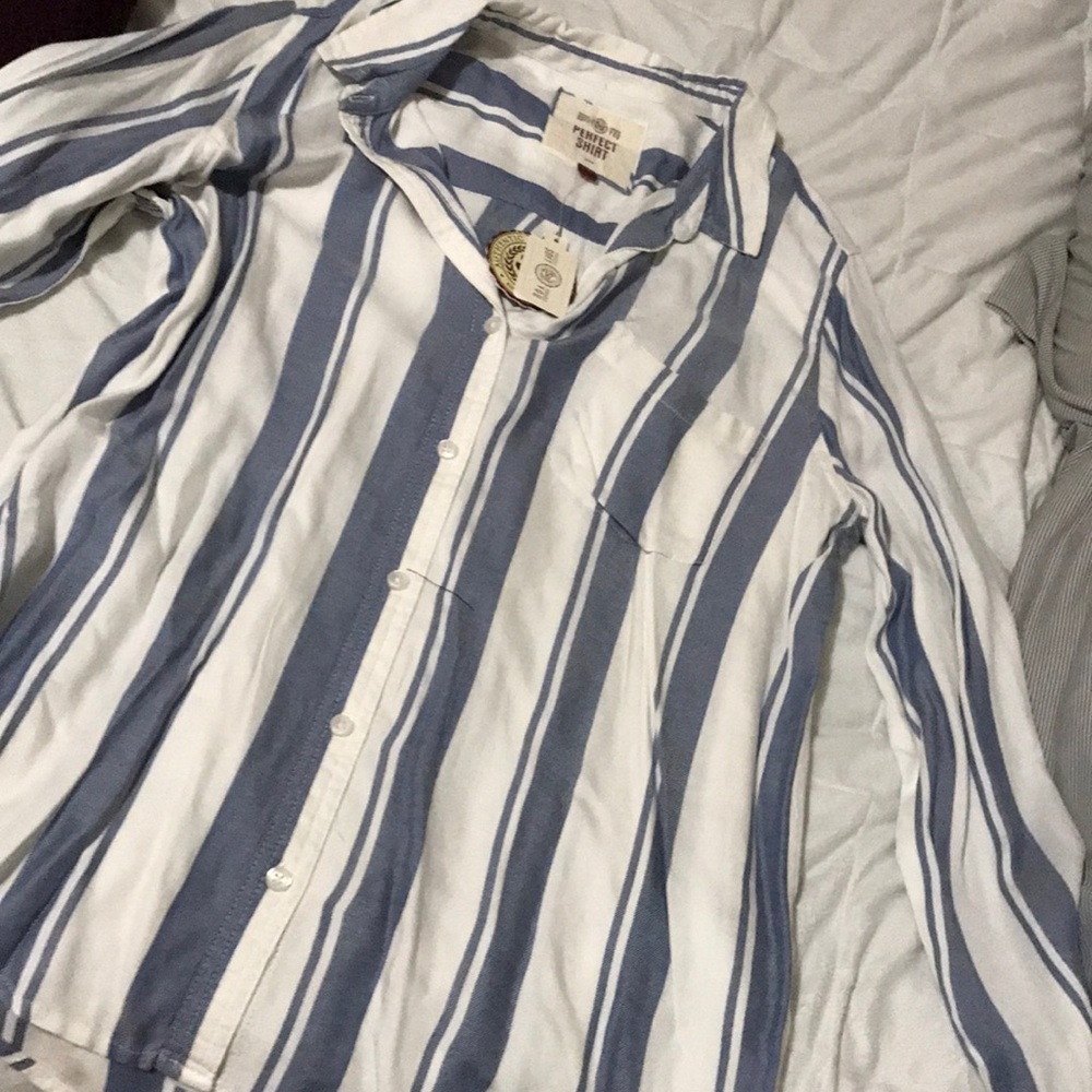 Womens shirts - Picture 4 of 7